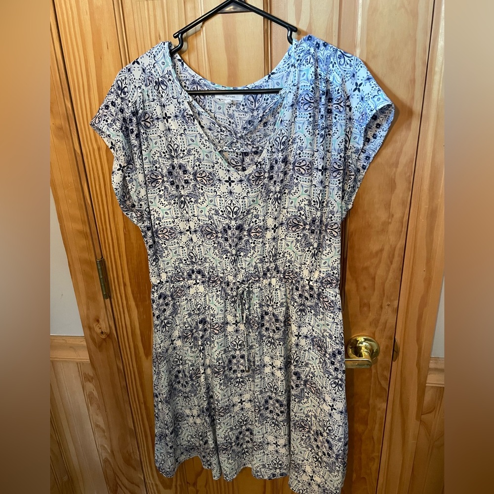 Maurice’s, Blue and White Floral Dress, Size Large